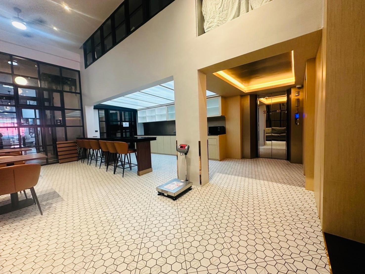 14 Sathorn Hotel No-Parking Bangkok Exterior foto